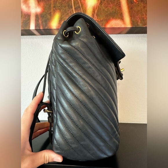 ✨CHANEL✨ Chevron Urban Spirit Black Backpack Gold Chain - Picture 11 of 15